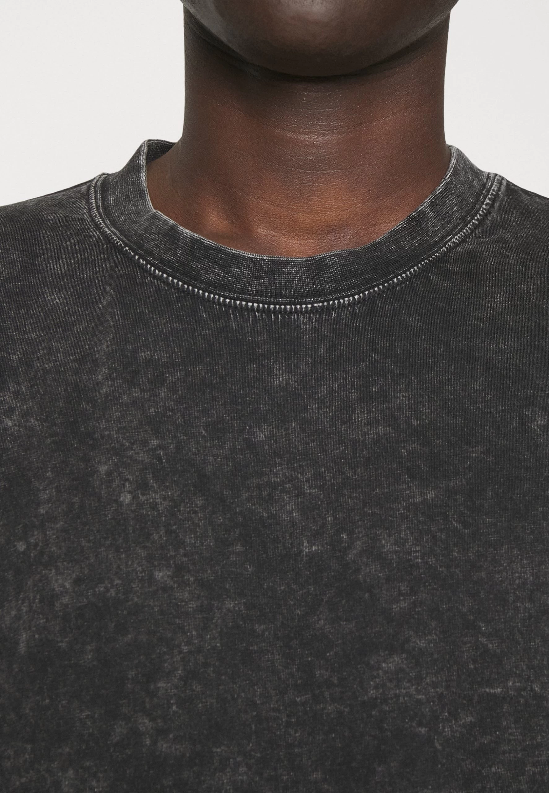 YOURTURN 2 Pack Unisex - T-Shirt Basique - Black/Olive 7 YOURTURN 2 Pack Unisex - T-Shirt Basique - Black/Olive – Image 7