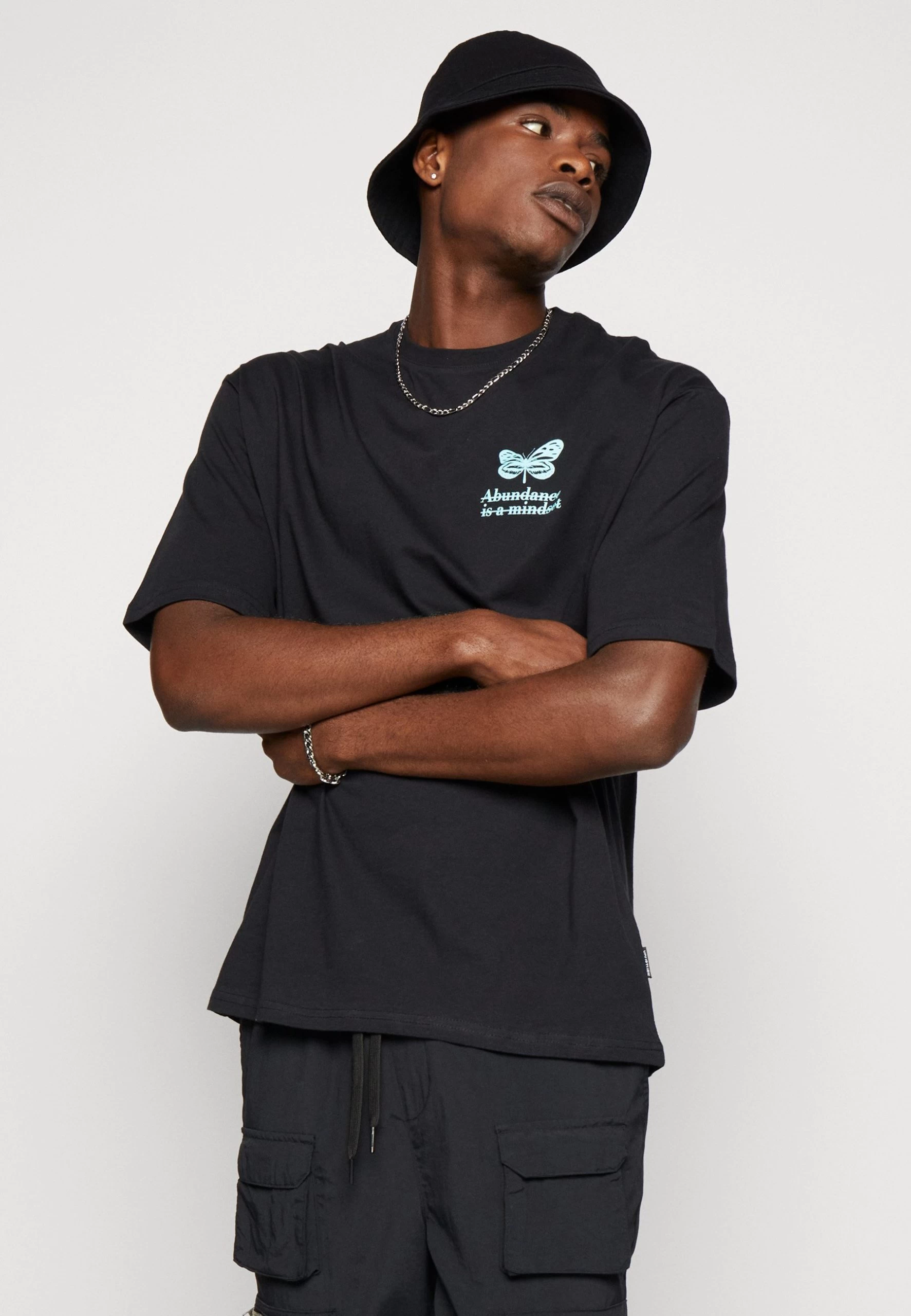 YOURTURN Chest Tee Unisex - T-Shirt Imprimé - 802 - Black 4 YOURTURN Chest Tee Unisex - T-Shirt Imprimé - 802 - Black – Image 4