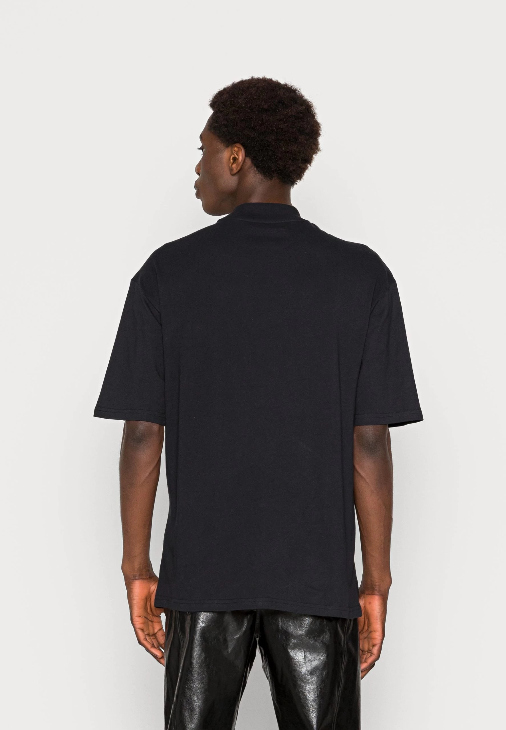 YOURTURN Unisex - T-Shirt Imprimé - Black 3 YOURTURN Unisex - T-Shirt Imprimé - Black – Image 3