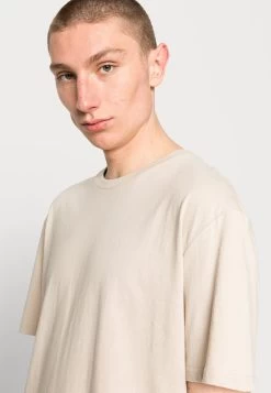 YOURTURN Unisex 5 Pack - T-Shirt Basique - Dark Grey/White/Beige 13 YOURTURN Unisex 5 Pack - T-Shirt Basique - Dark Grey/White/Beige -Mode-YOURTURN 1ff81c02e3974b36b3df2f96840a35da