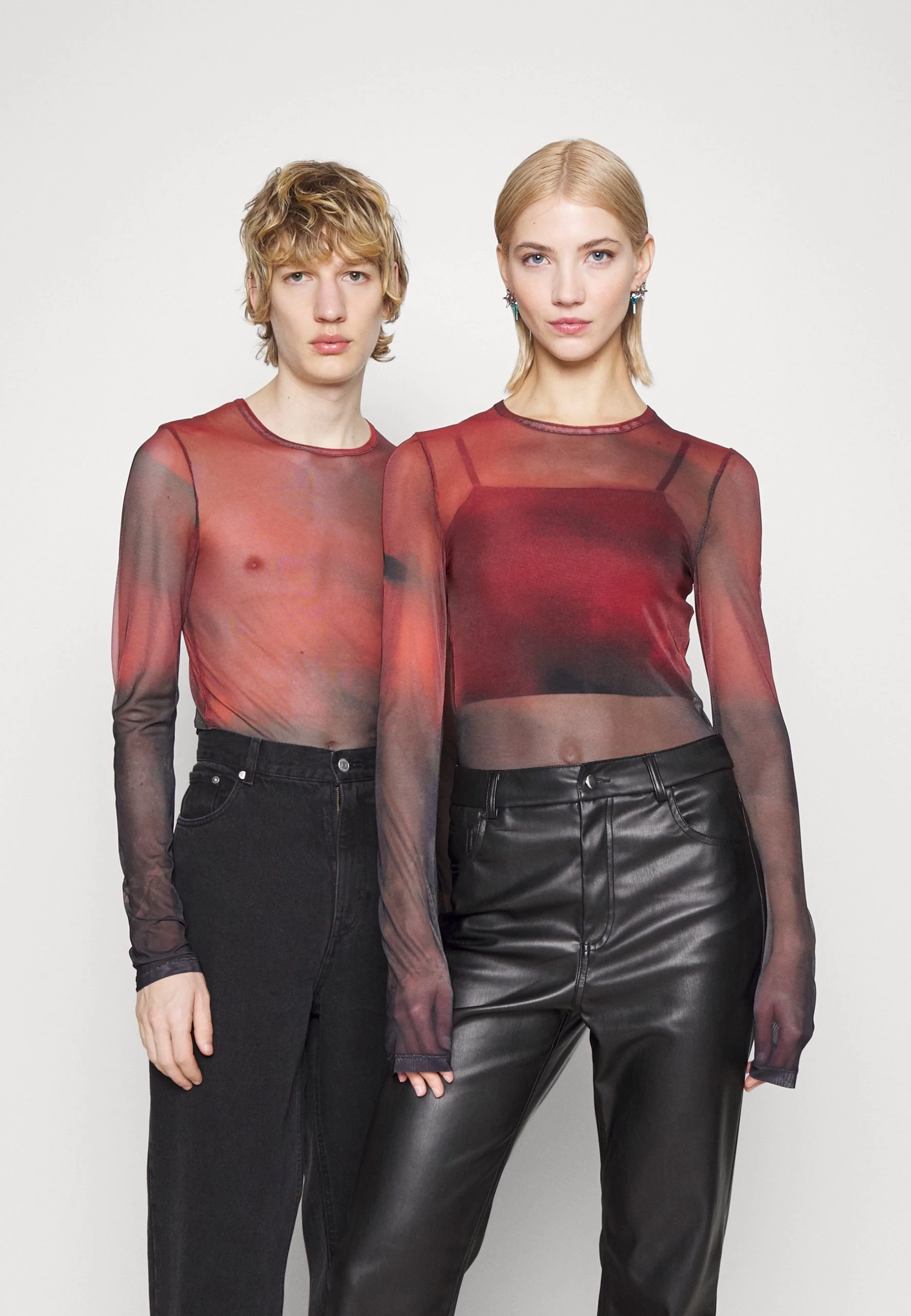 YOURTURN Unisex - T-Shirt À Manches Longues - Red 1 YOURTURN Unisex - T-Shirt À Manches Longues - Red