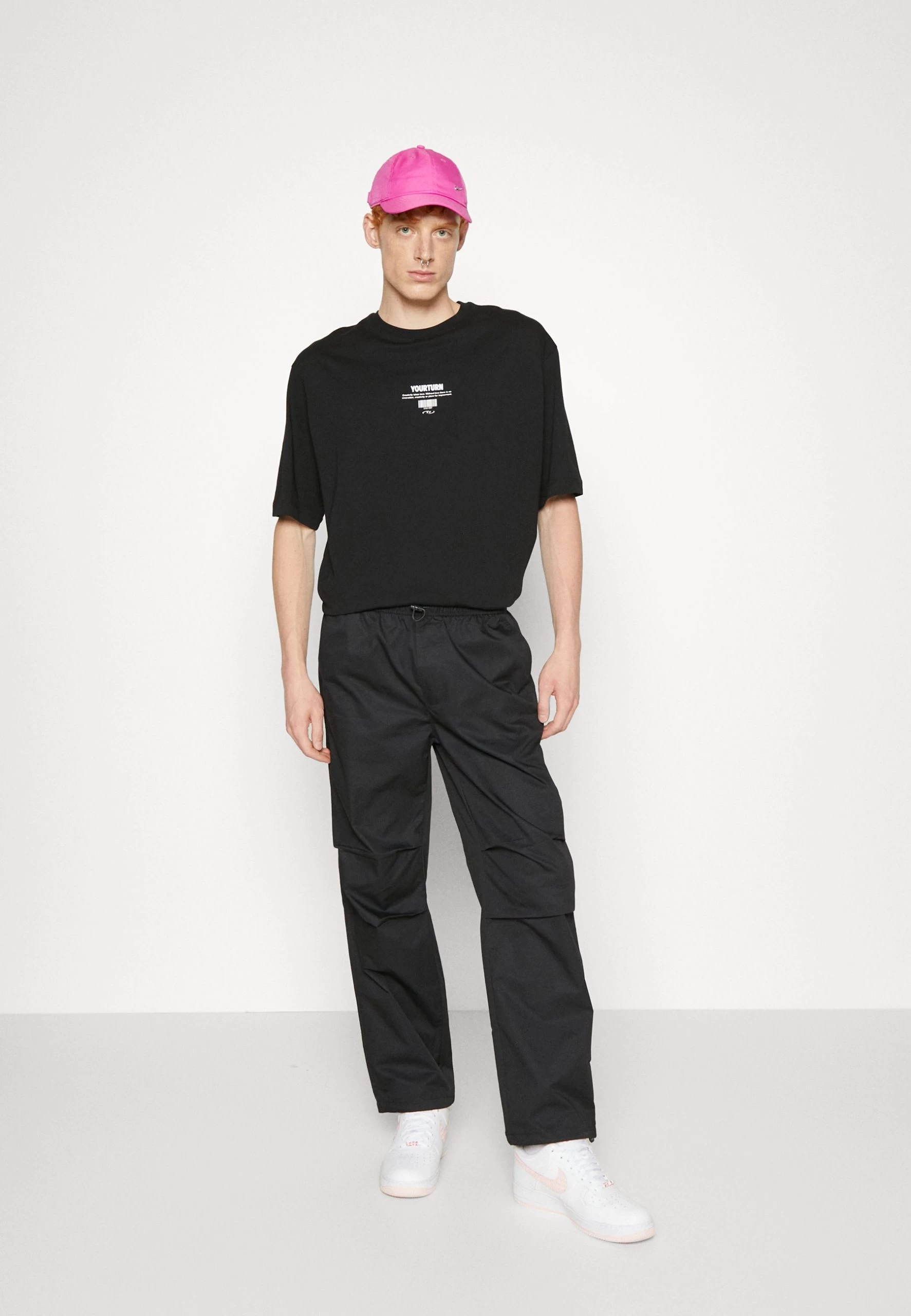 YOURTURN Unisex - T-Shirt Imprimé - Black 2 YOURTURN Unisex - T-Shirt Imprimé - Black – Image 2