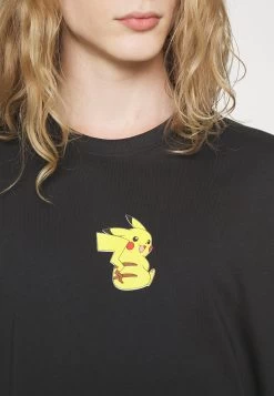YOURTURN Pokemon Pikachu Unisex - T-Shirt Imprimé - Black 11 YOURTURN Pokemon Pikachu Unisex - T-Shirt Imprimé - Black -Mode-YOURTURN 328c4b1f52df4297840bafddc7f1c24a