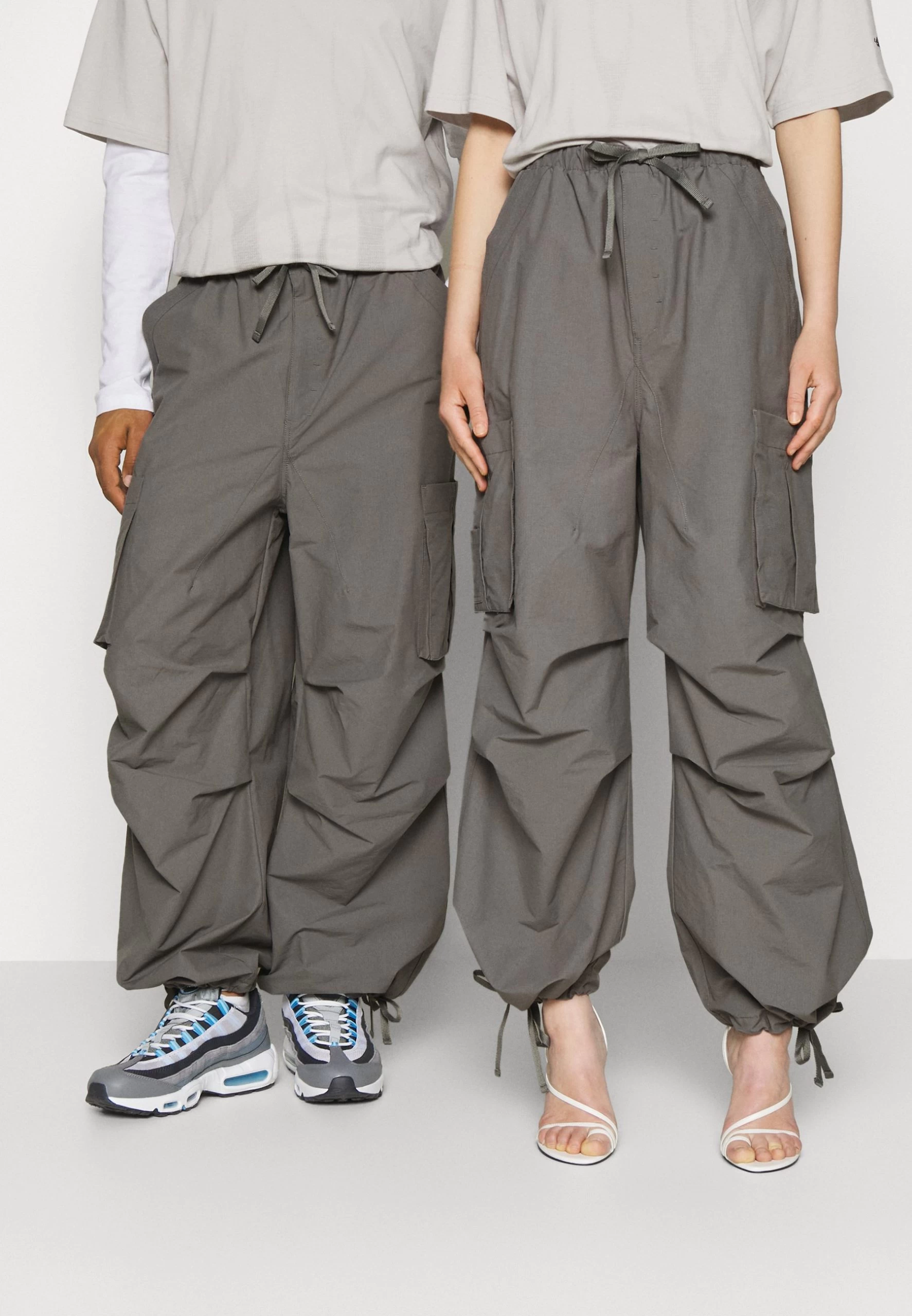 YOURTURN Unisex - Pantalon Classique - Dark Grey 1 YOURTURN Unisex - Pantalon Classique - Dark Grey