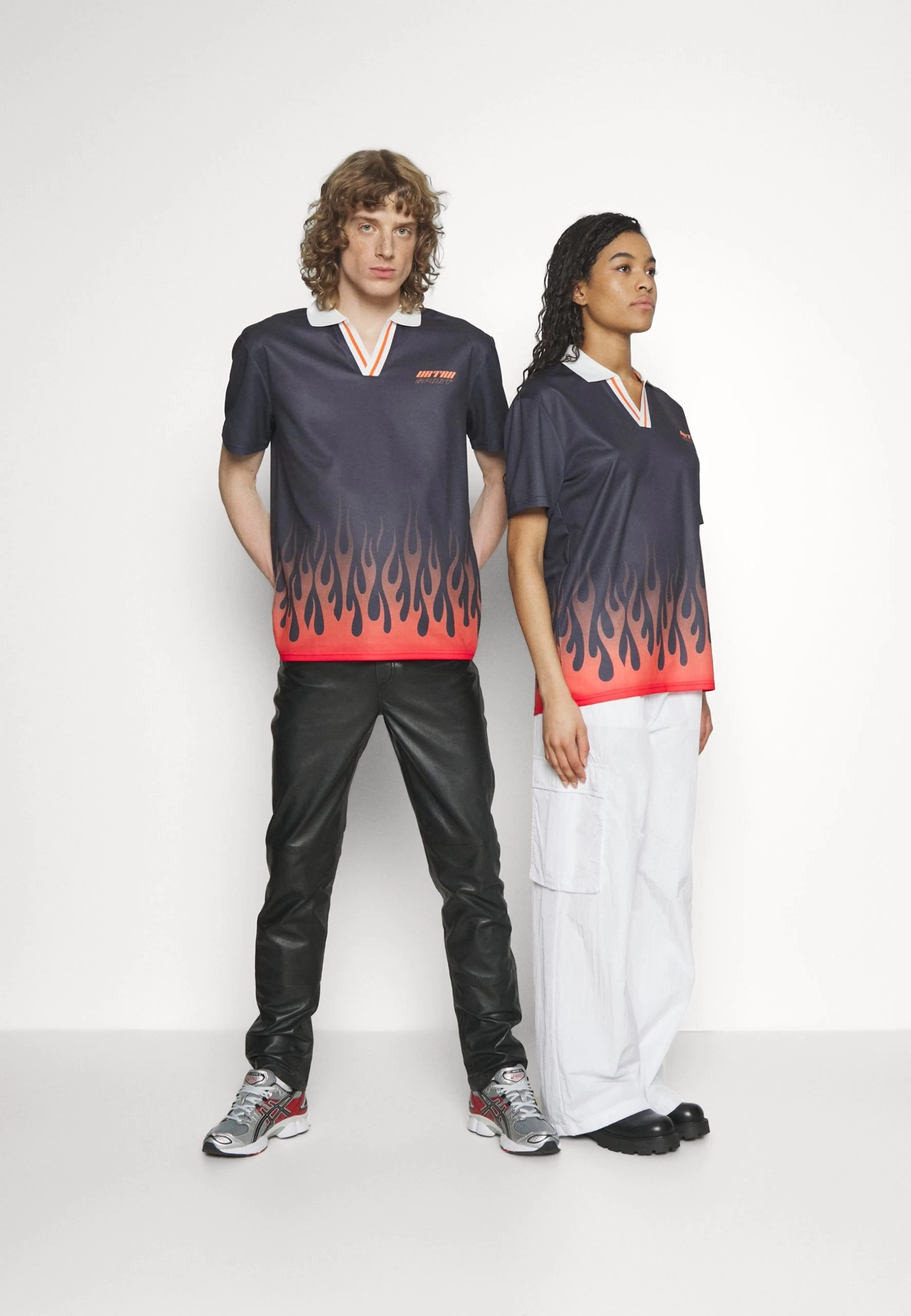 YOURTURN Unisex - Polo - Black 2 YOURTURN Unisex - Polo - Black – Image 2