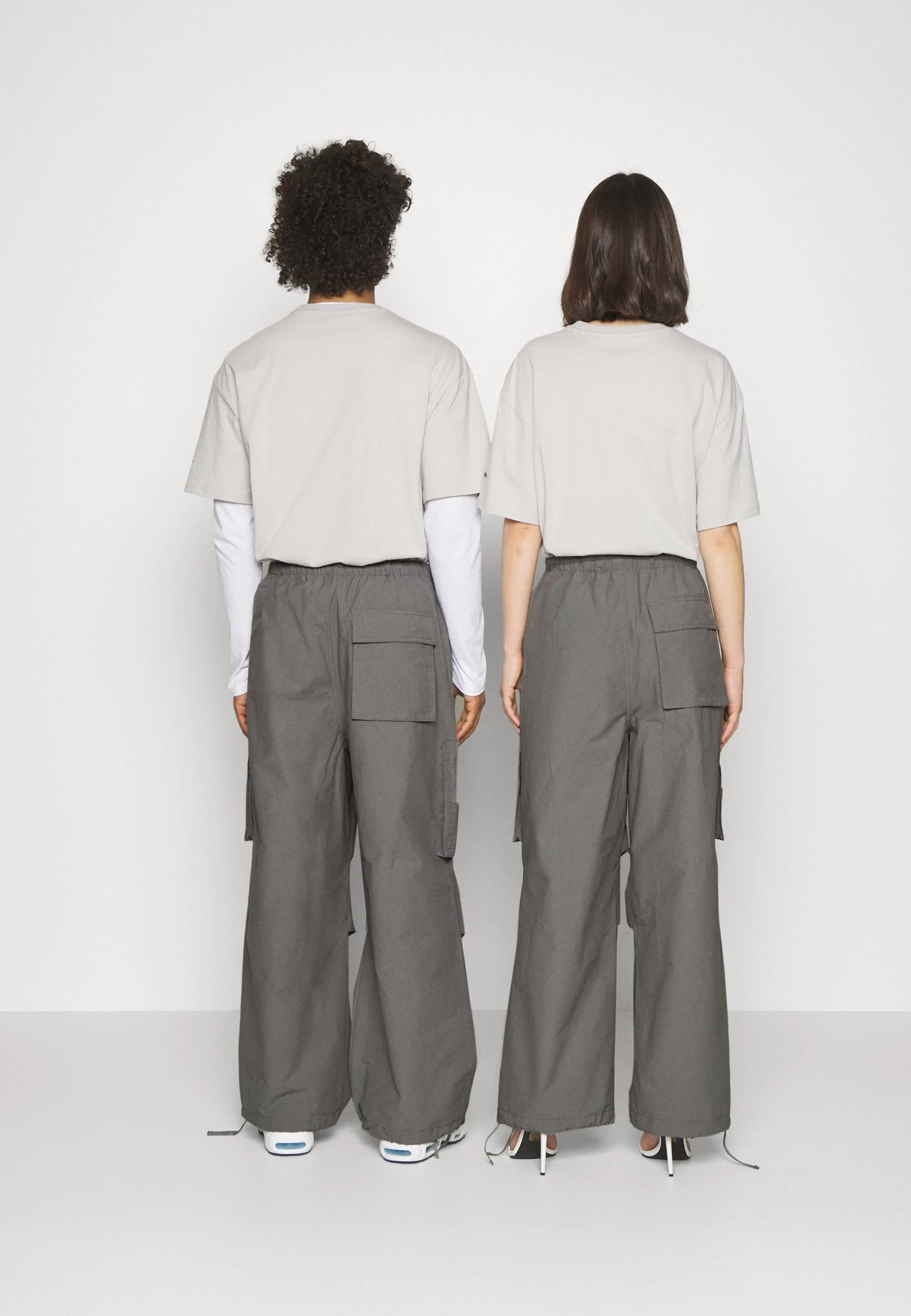 YOURTURN Unisex - Pantalon Classique - Dark Grey 3 YOURTURN Unisex - Pantalon Classique - Dark Grey – Image 3