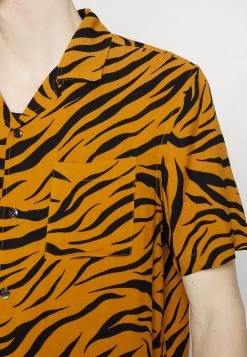 YOURTURN Genderless Resort - Chemise - Black 11 YOURTURN Genderless Resort - Chemise - Black -Mode-YOURTURN 5dde879b65a447d297925fb578b18a6a