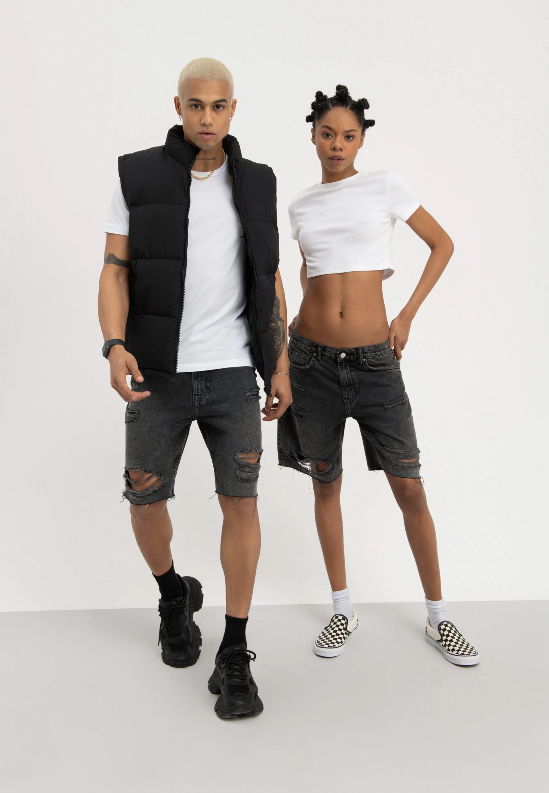 YOURTURN Unisex - Short En Jean - Black 2 YOURTURN Unisex - Short En Jean - Black – Image 2