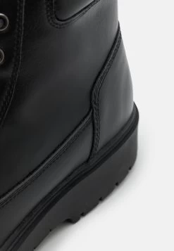 YOURTURN Bottines À Lacets - Black -Mode-YOURTURN 652904ed9ce04a758e4b01a406b43088