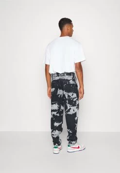 YOURTURN Unisex Moonwash Unisex - Jean Boyfriend - Black -Mode-YOURTURN 6685994947d04f7eaa89ae453bbefd9f