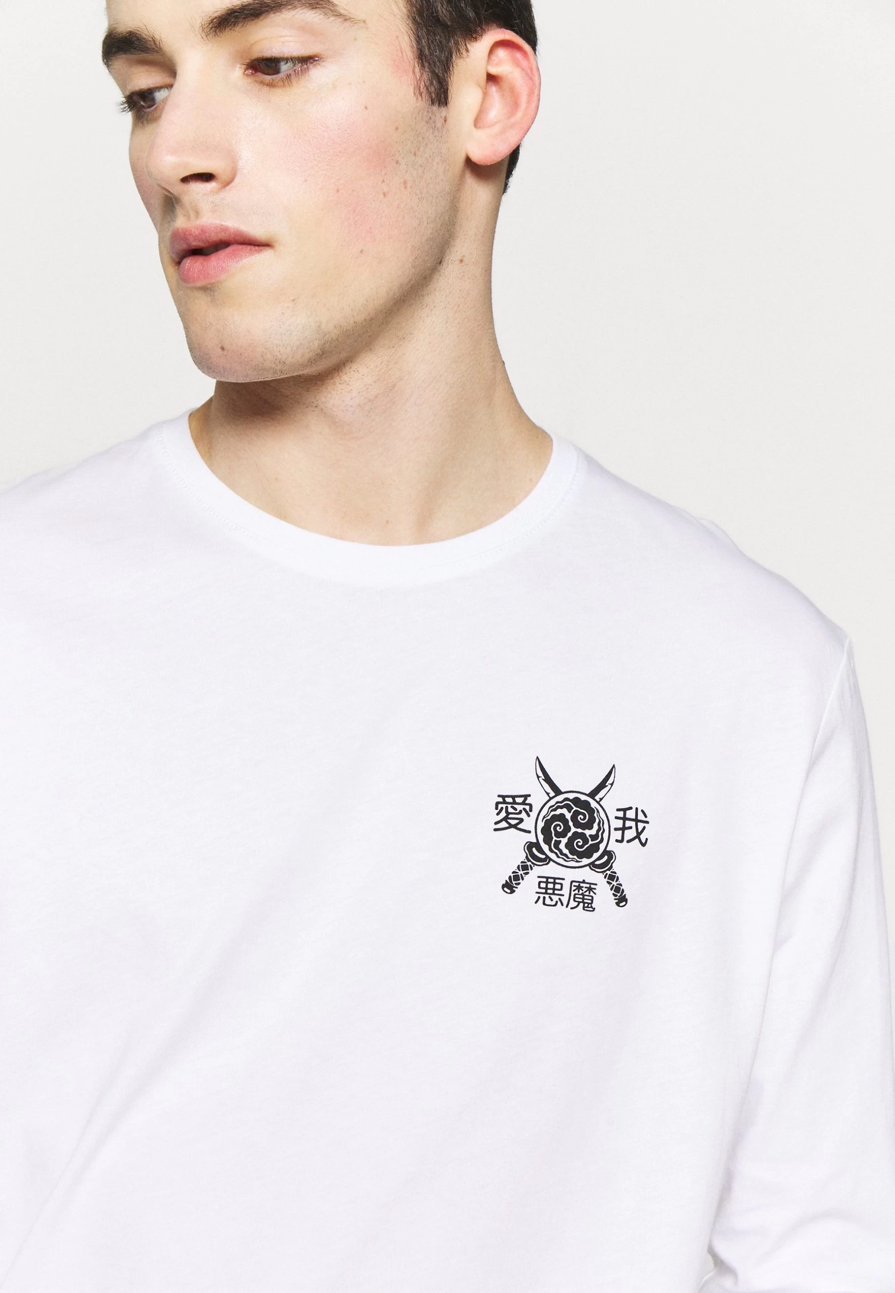 YOURTURN T-Shirt À Manches Longues - White 6 YOURTURN T-Shirt À Manches Longues - White – Image 6