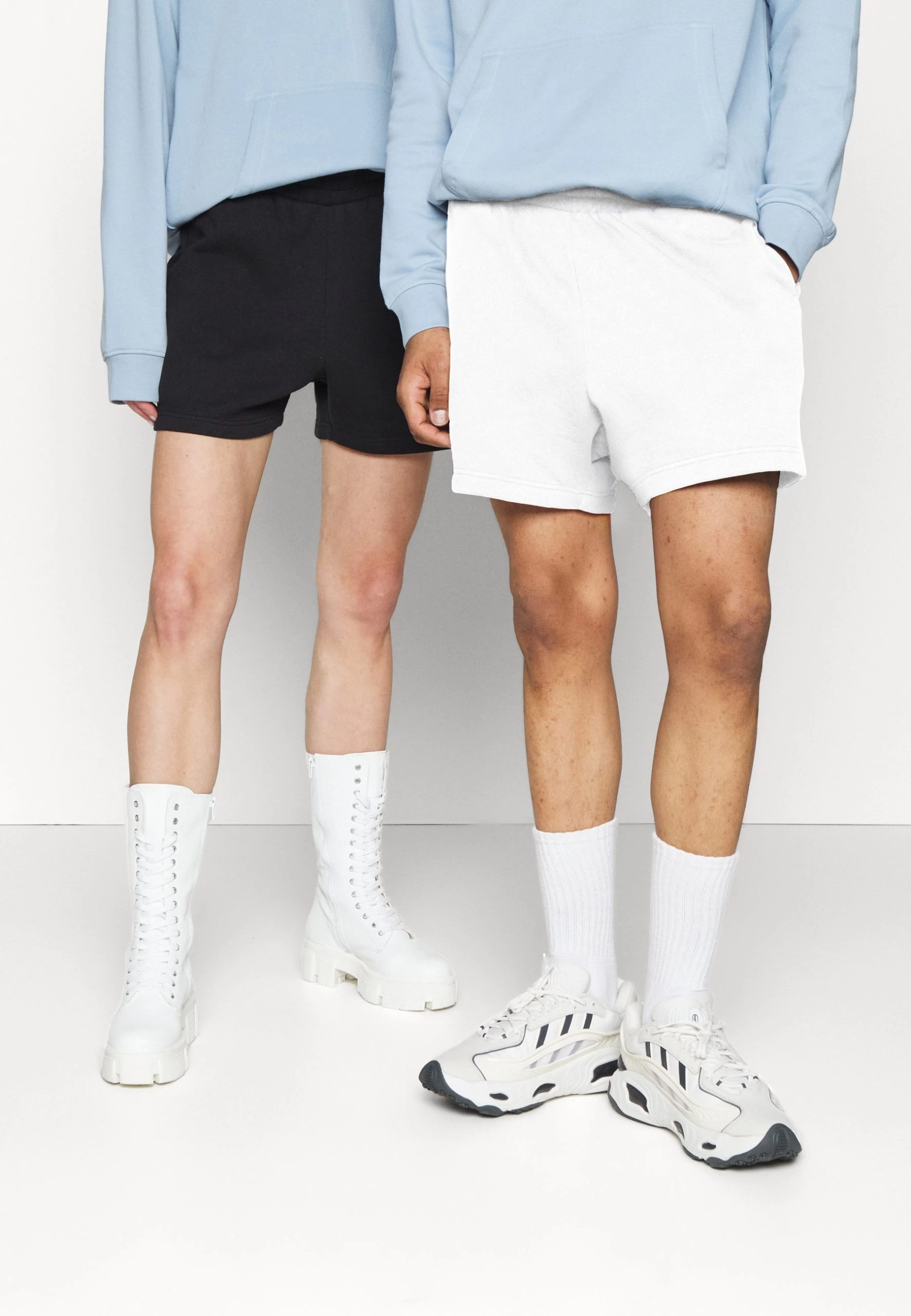 YOURTURN 2 Pack Unisex - Short - Black/White 2 YOURTURN 2 Pack Unisex - Short - Black/White – Image 2