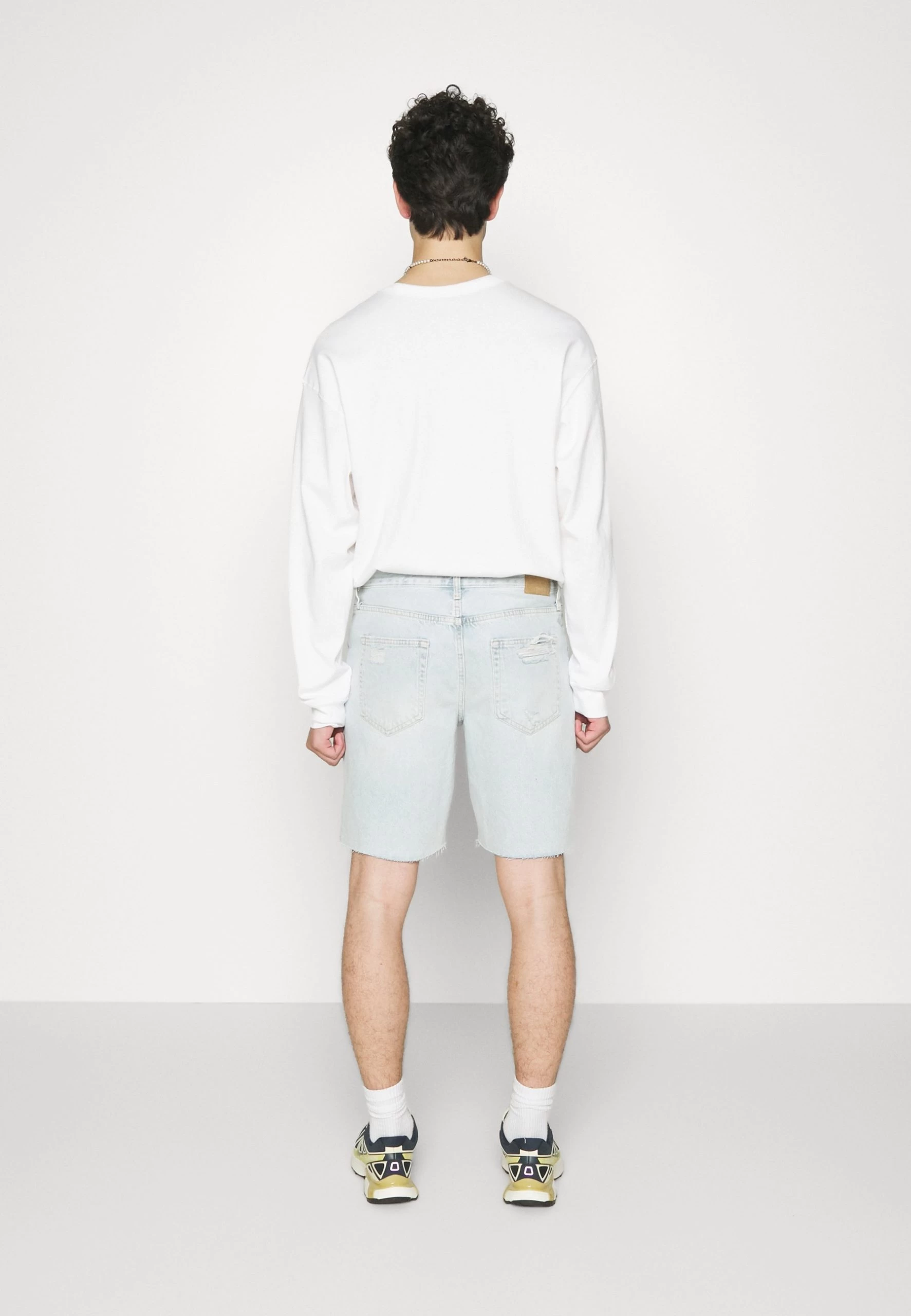 YOURTURN Unisex - Short En Jean - Light Blue Denim 4 YOURTURN Unisex - Short En Jean - Light Blue Denim – Image 4