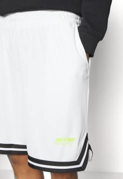 YOURTURN Unisex - Short - White -Mode-YOURTURN 7de5f7e1fde542a78bb8b63e5f53b23f