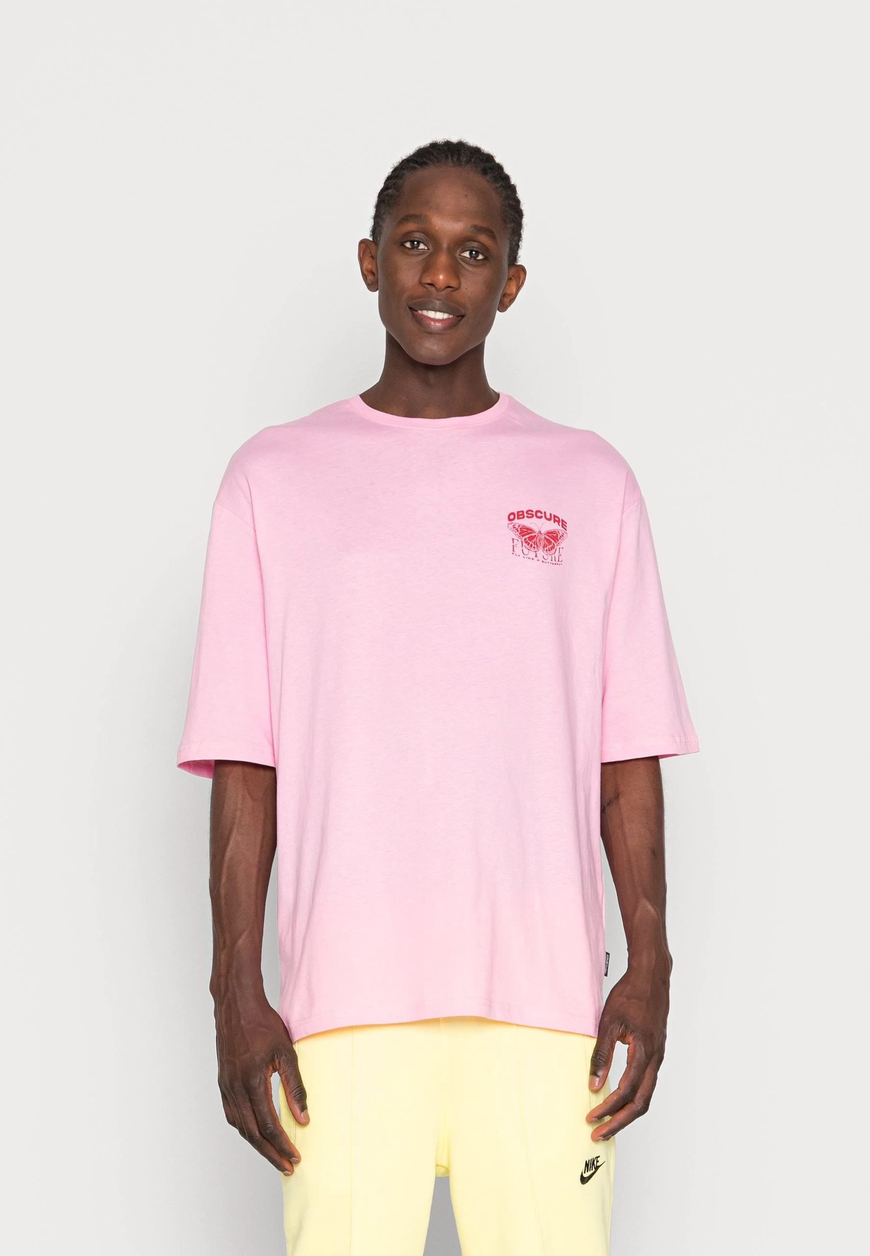 YOURTURN Nostalgia Future Tee Unisex - T-Shirt Imprimé - Pink 3 YOURTURN Nostalgia Future Tee Unisex - T-Shirt Imprimé - Pink – Image 3