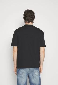 YOURTURN Fallen Schoolzi - T-Shirt Imprimé - Black -Mode-YOURTURN 92ad55668a4147798c7b544728548f53