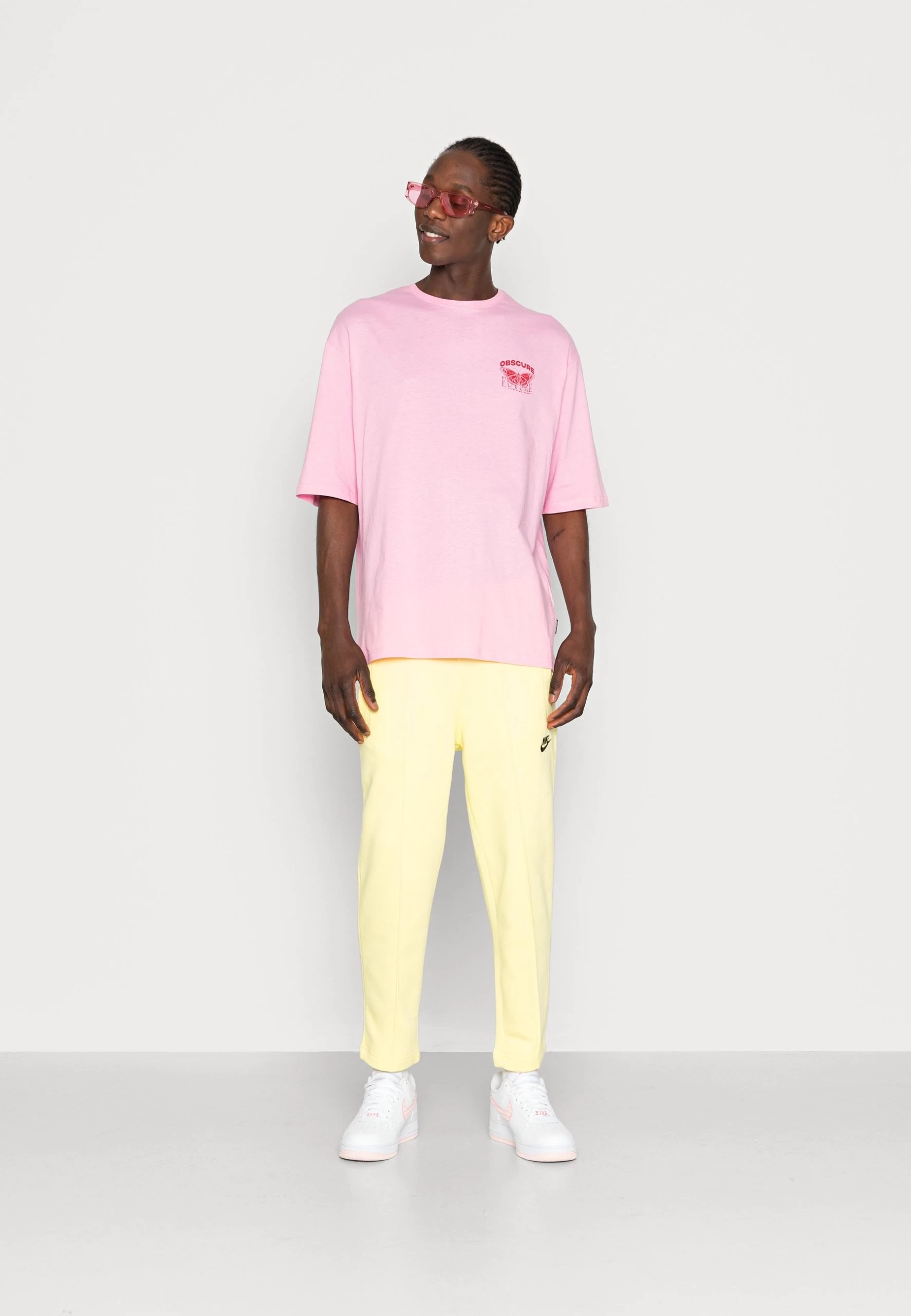 YOURTURN Nostalgia Future Tee Unisex - T-Shirt Imprimé - Pink 2 YOURTURN Nostalgia Future Tee Unisex - T-Shirt Imprimé - Pink – Image 2