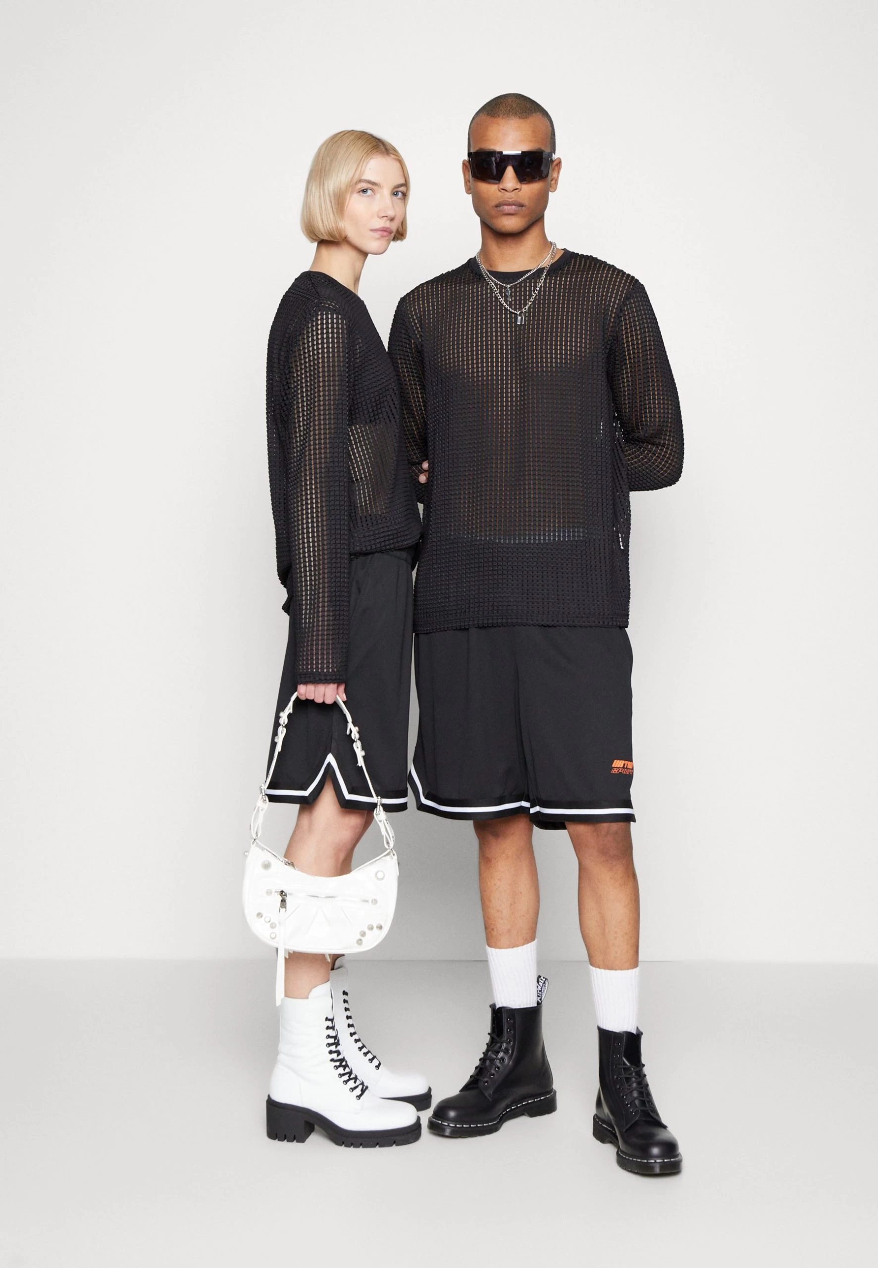 YOURTURN Unisex - Short - Black 2 YOURTURN Unisex - Short - Black – Image 2