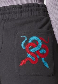 YOURTURN Graphic - Short - Dark Grey 11 YOURTURN Graphic - Short - Dark Grey -Mode-YOURTURN acd6e72f079d41fb83f86eb6aff90d47