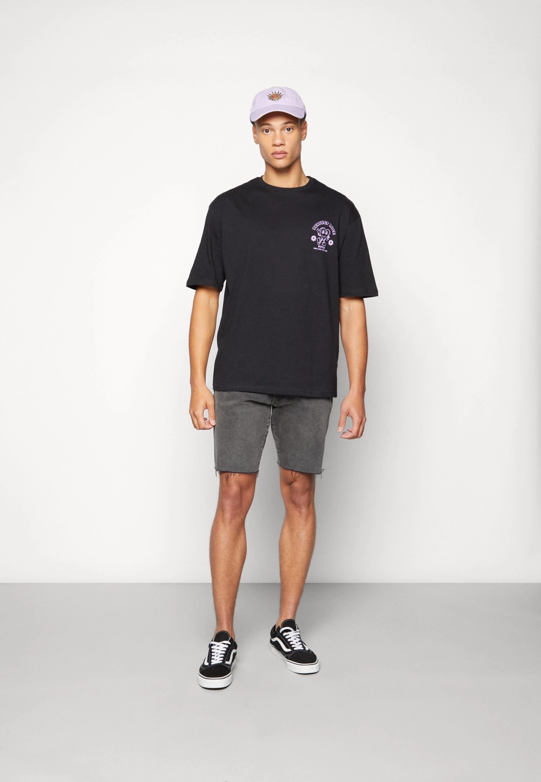 YOURTURN Heart Graphic Backprint Tee Unisex - T-Shirt Imprimé - Black 2 YOURTURN Heart Graphic Backprint Tee Unisex - T-Shirt Imprimé - Black – Image 2