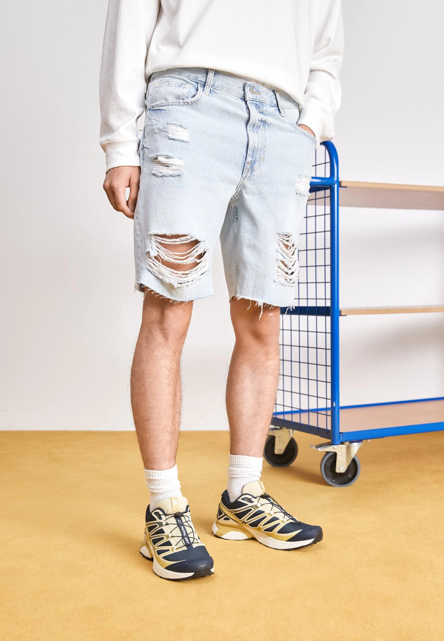 YOURTURN Unisex - Short En Jean - Light Blue Denim 1 YOURTURN Unisex - Short En Jean - Light Blue Denim