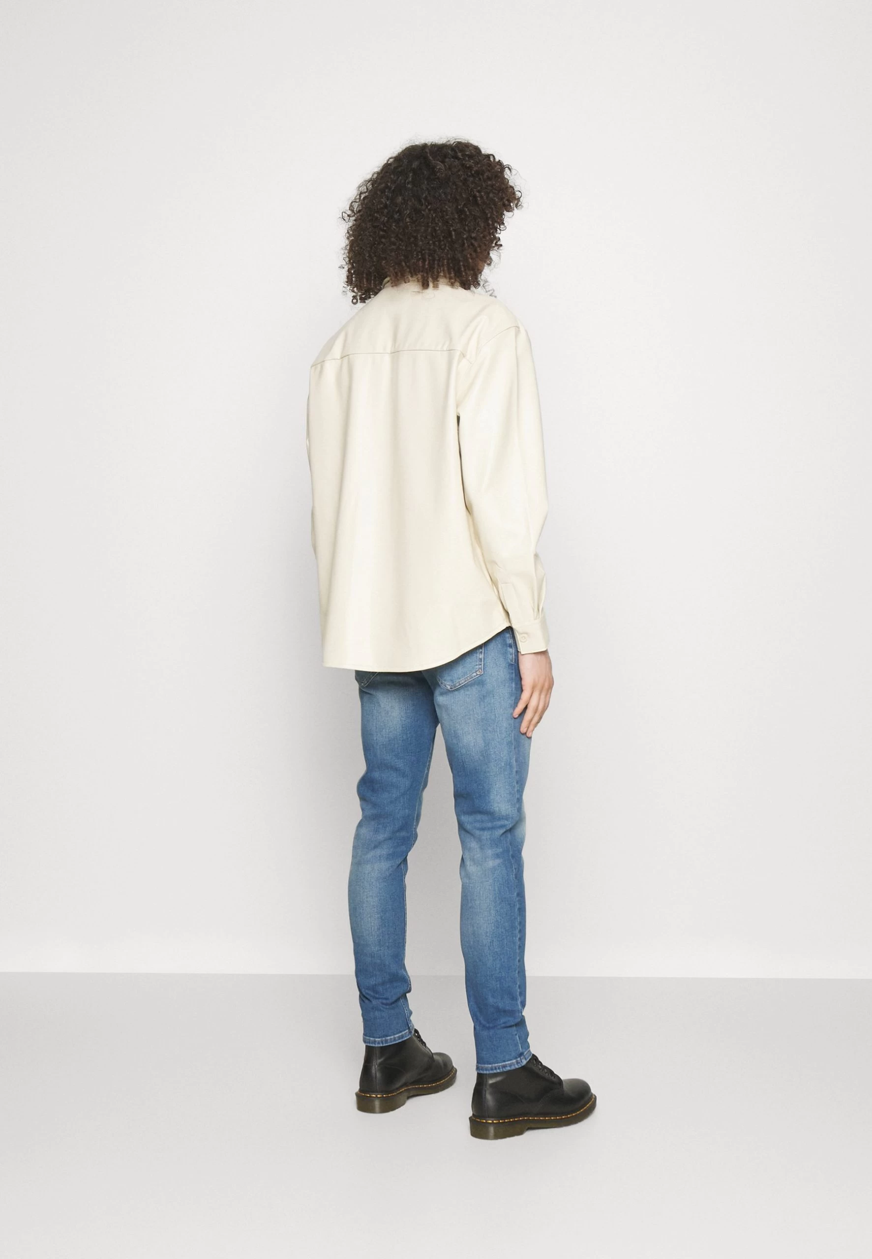 YOURTURN Unisex - Veste En Similicuir - Beige 3 YOURTURN Unisex - Veste En Similicuir - Beige – Image 3