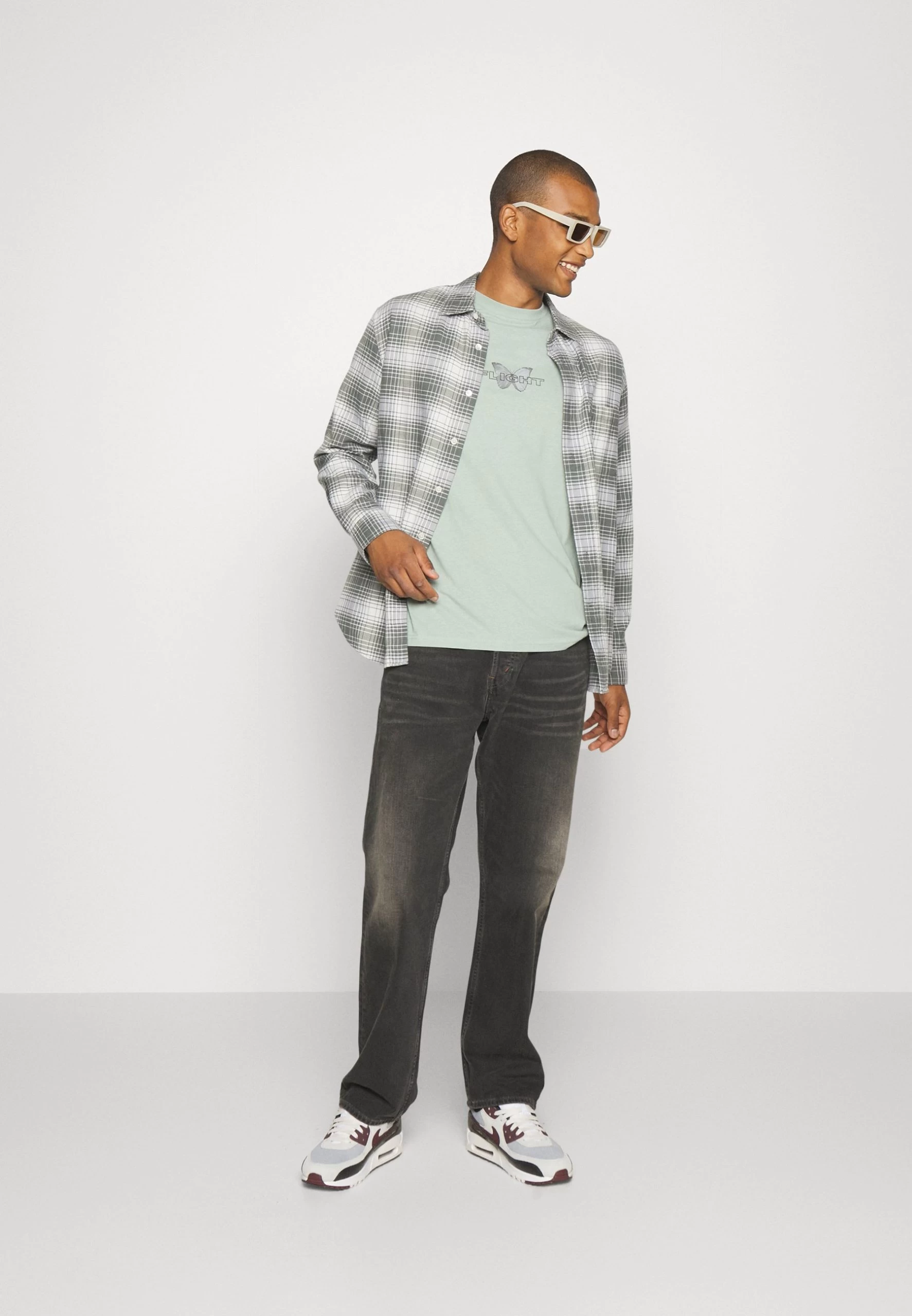 YOURTURN Unisex - T-Shirt Imprimé - Green 2 YOURTURN Unisex - T-Shirt Imprimé - Green – Image 2