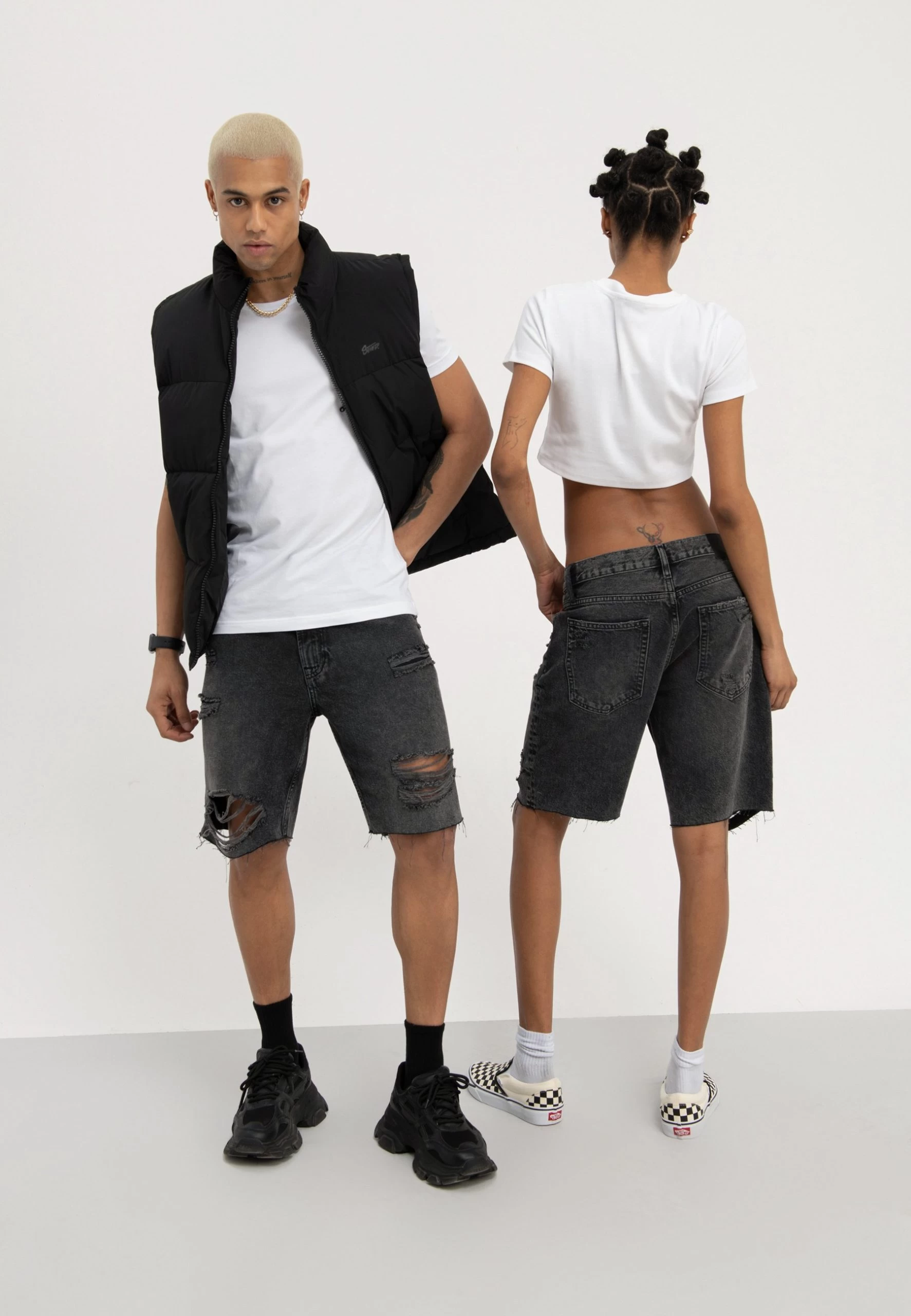 YOURTURN Unisex - Short En Jean - Black 3 YOURTURN Unisex - Short En Jean - Black – Image 3