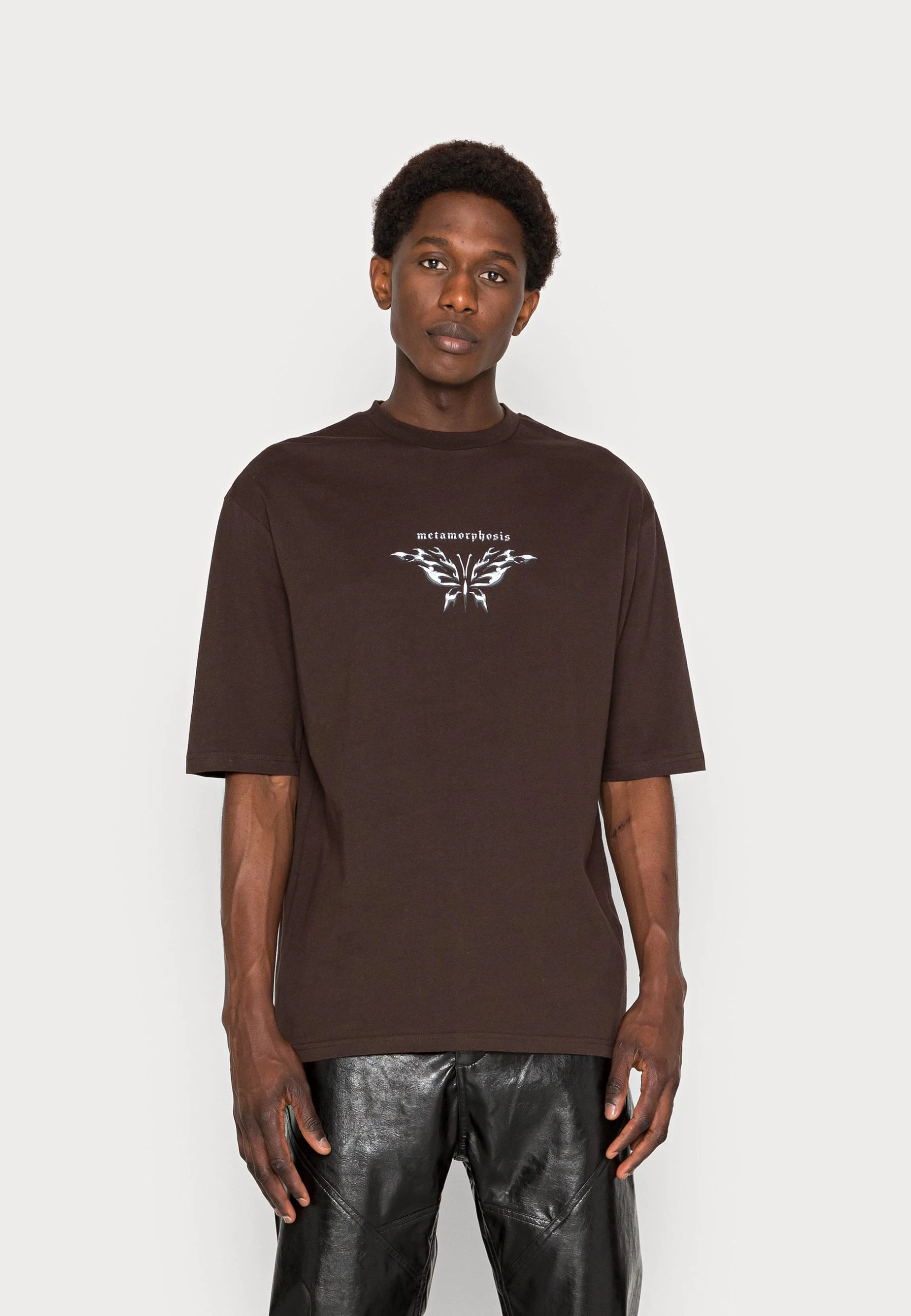 YOURTURN Unisex - T-Shirt Imprimé - Dark Brown 1 YOURTURN Unisex - T-Shirt Imprimé - Dark Brown