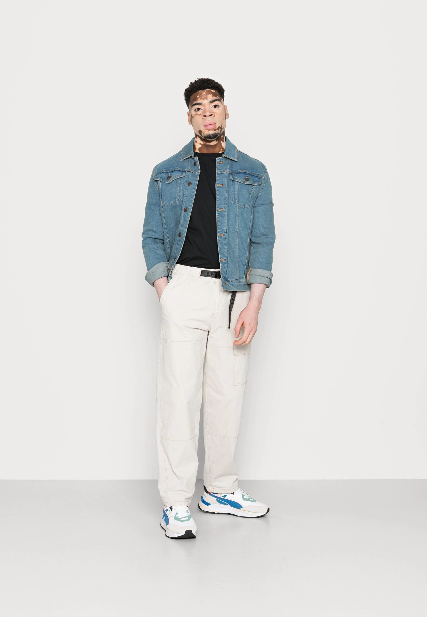 YOURTURN Graphic T-Shirt Beyond Unisex - T-Shirt Imprimé - Black 2 YOURTURN Graphic T-Shirt Beyond Unisex - T-Shirt Imprimé - Black – Image 2