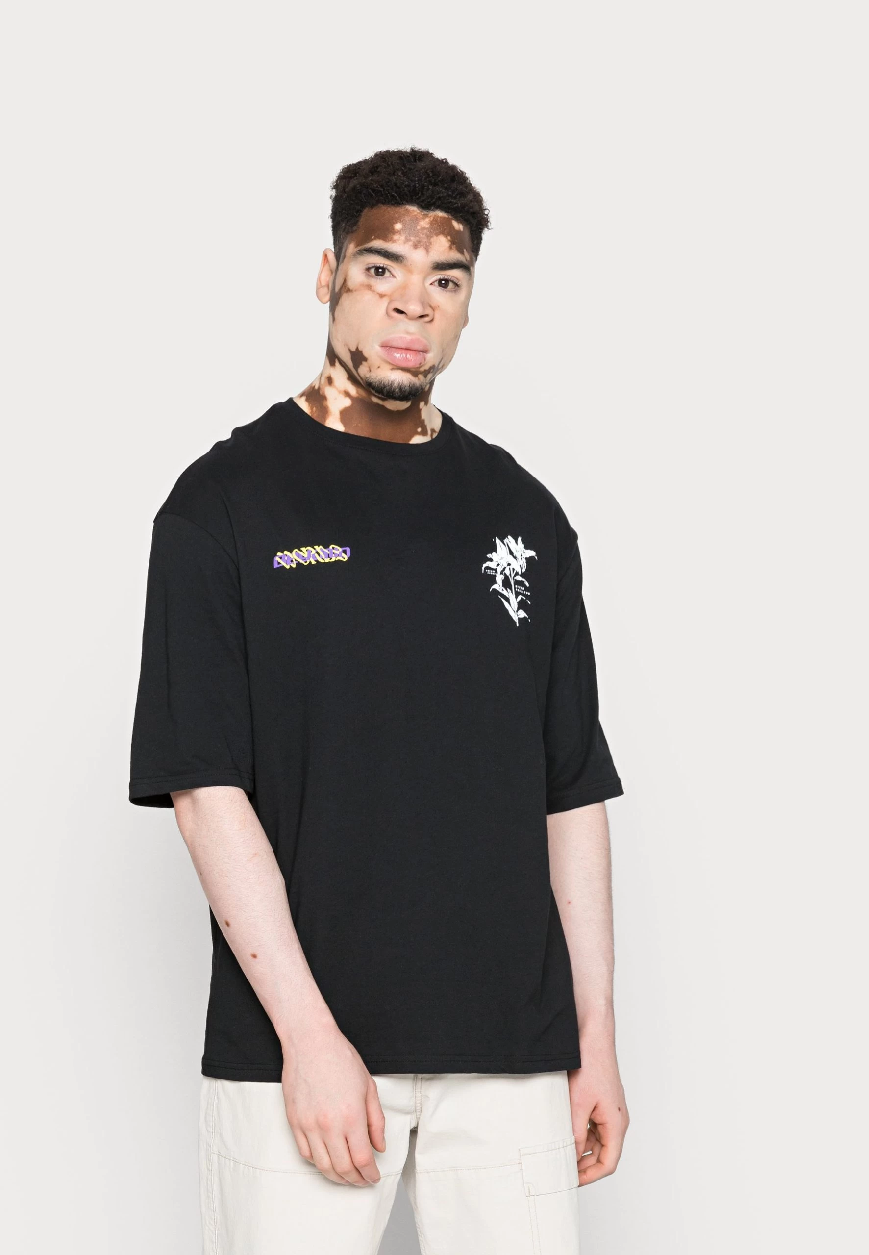 YOURTURN Graphic T-Shirt Beyond Unisex - T-Shirt Imprimé - Black 3 YOURTURN Graphic T-Shirt Beyond Unisex - T-Shirt Imprimé - Black – Image 3