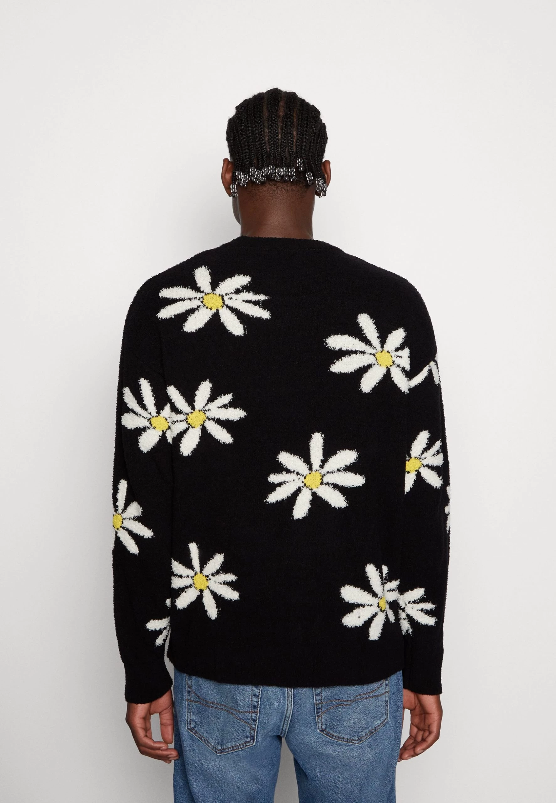 YOURTURN Pullover - Black 3 YOURTURN Pullover - Black – Image 3