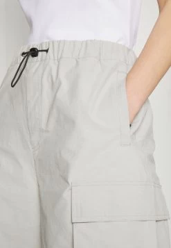 YOURTURN Unisex - Short - Light Grey 13 YOURTURN Unisex - Short - Light Grey -Mode-YOURTURN fb21bd3b219d4ff4b3b1cc09b2fd0909